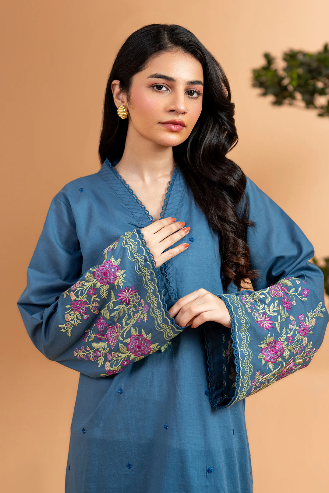 Embroidered Kurta Trouser - 2680 - Image 4