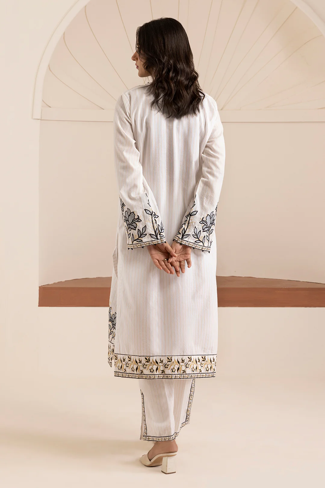 Embroidered Kurta Trouser - 2826 - Image 12