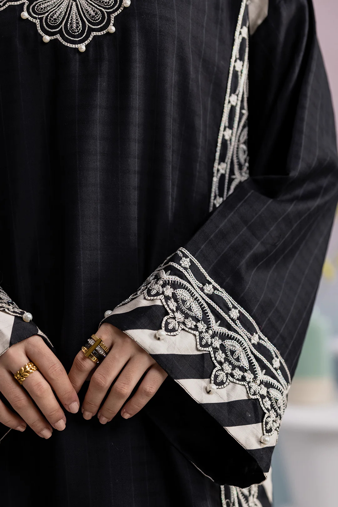 Embroidered Kurta Trouser - 2827 - Image 5