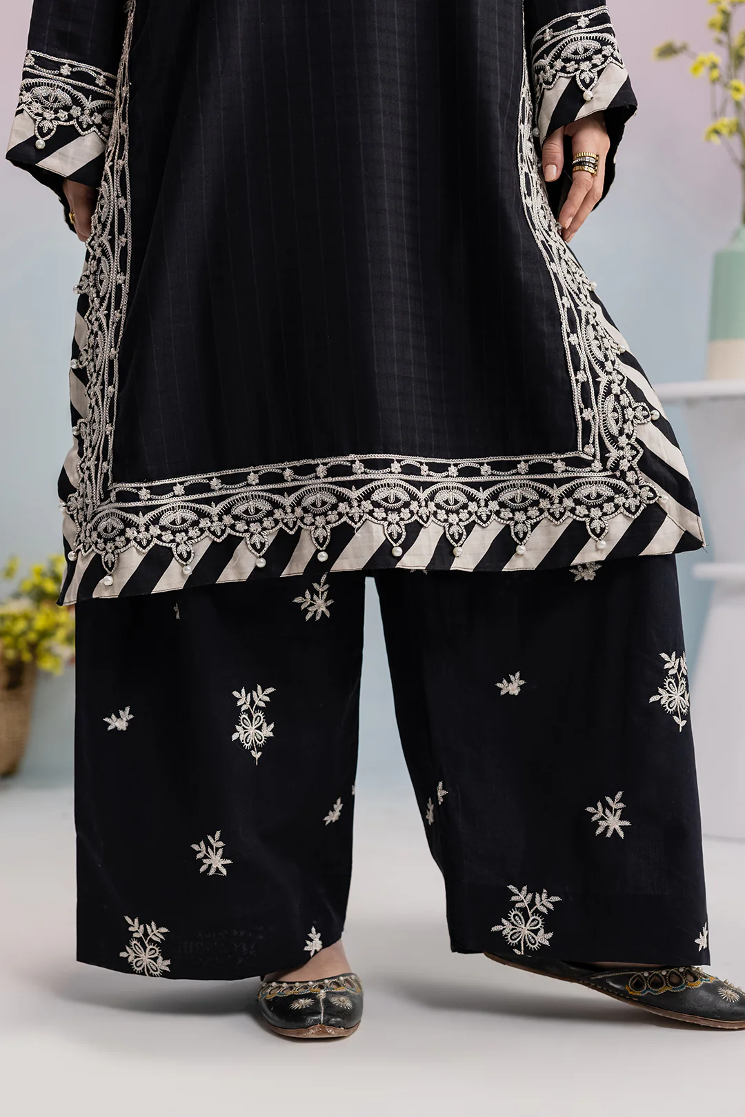 Embroidered Kurta Trouser - 2827 - Image 6