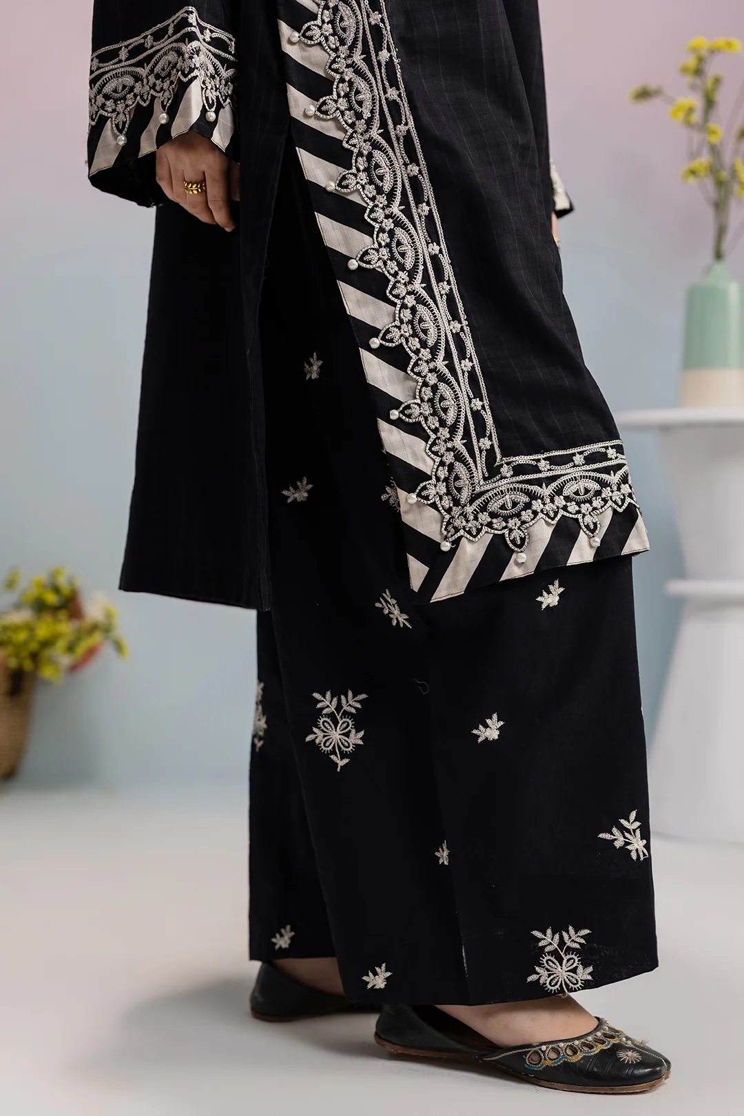 Embroidered Kurta Trouser - 2827 - Image 7