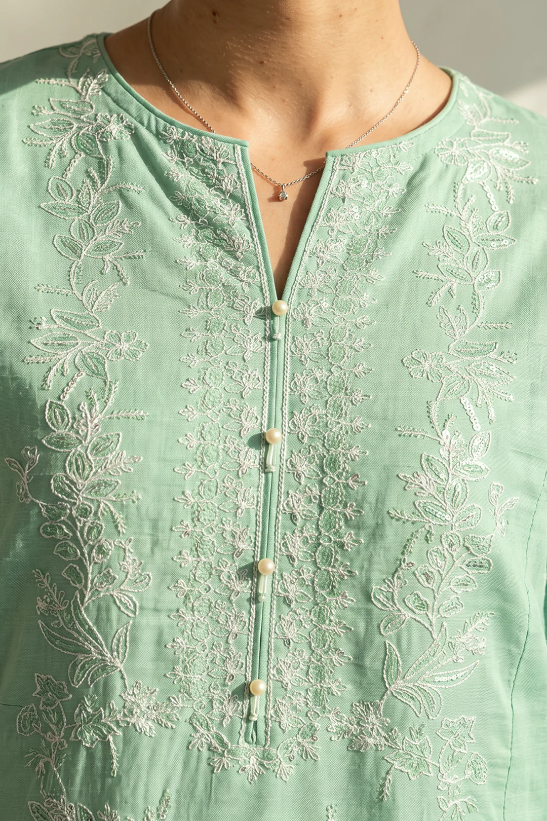 Embroidered Kurta Trouser - 3210 - Image 4