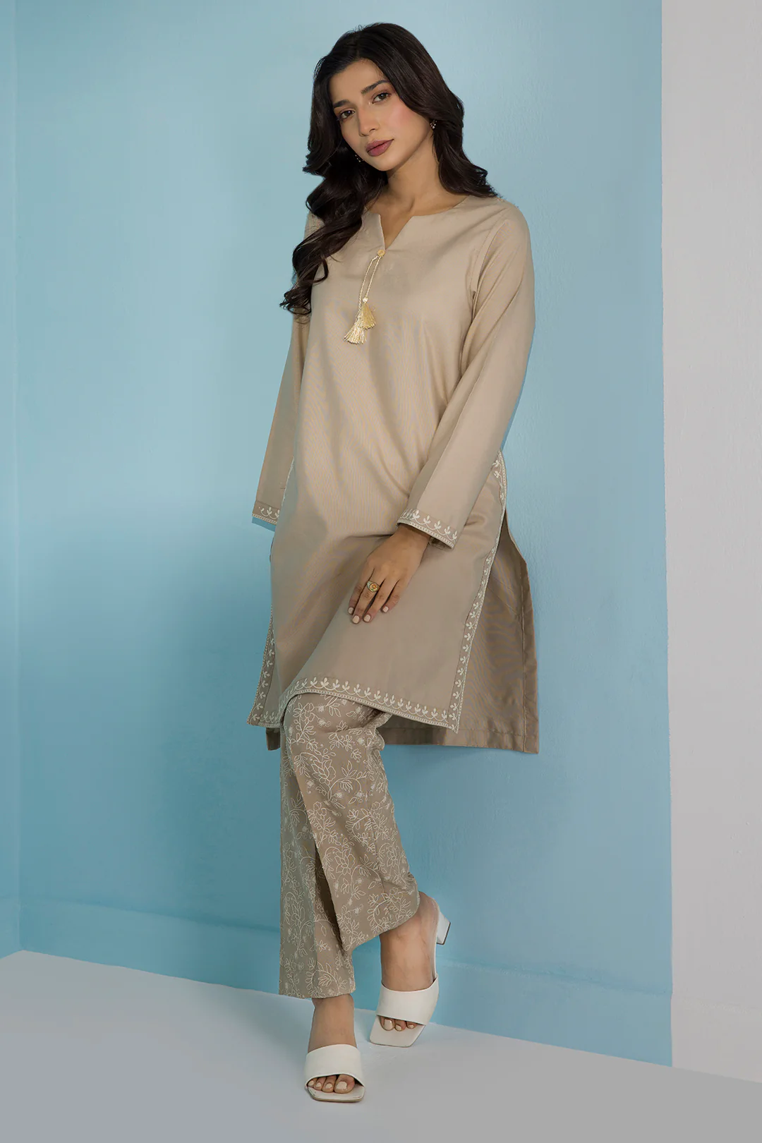 Embroidered Kurta Trouser - 1523 - Image 4