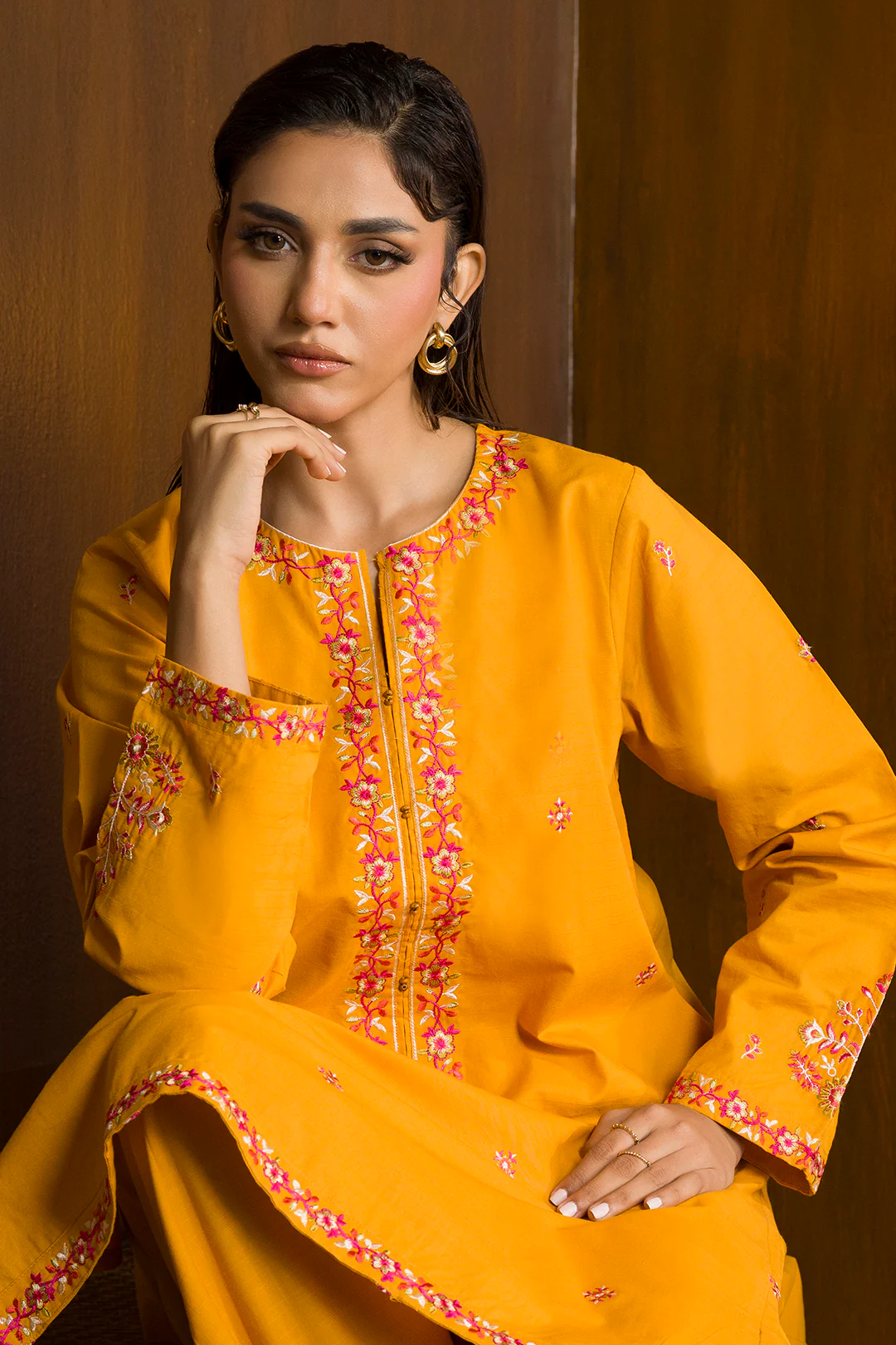 Embroidered Kurta Trouser - 3037 - Image 8