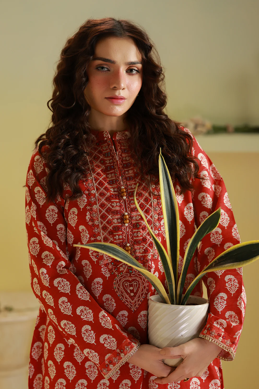 Embroidered Kurta Trouser - 3148 - Image 10