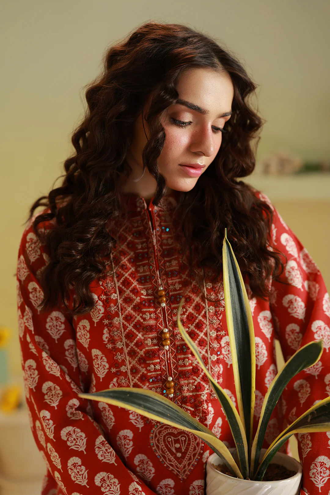 Embroidered Kurta Trouser - 3148 - Image 9