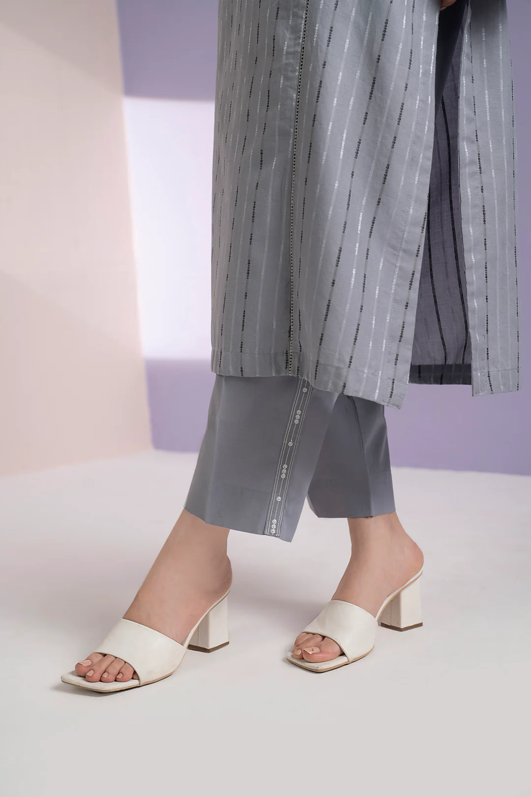Embroidered Kurta Trouser - 3347 - Image 6