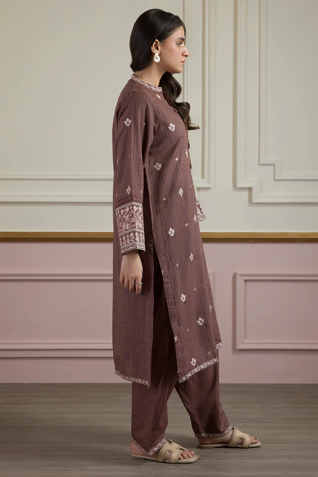 Embroidered Kurta Trouser - 3362 - Image 6
