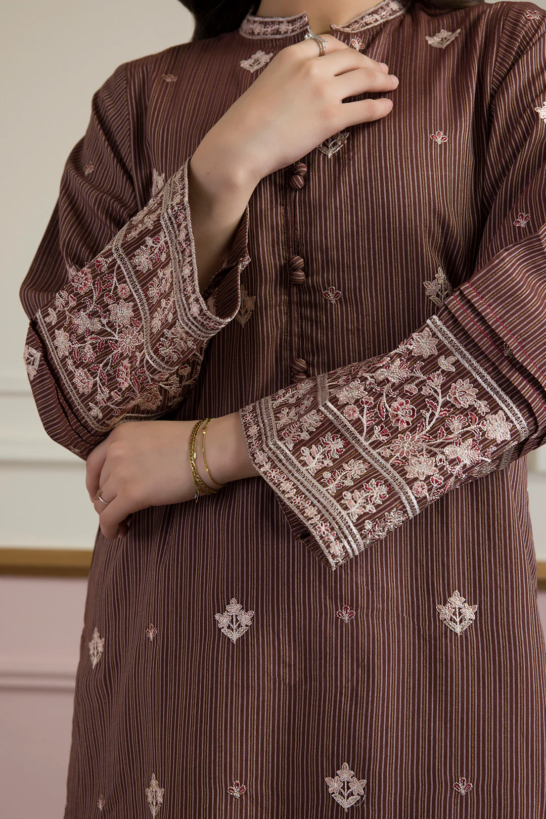 Embroidered Kurta Trouser - 3362 - Image 8