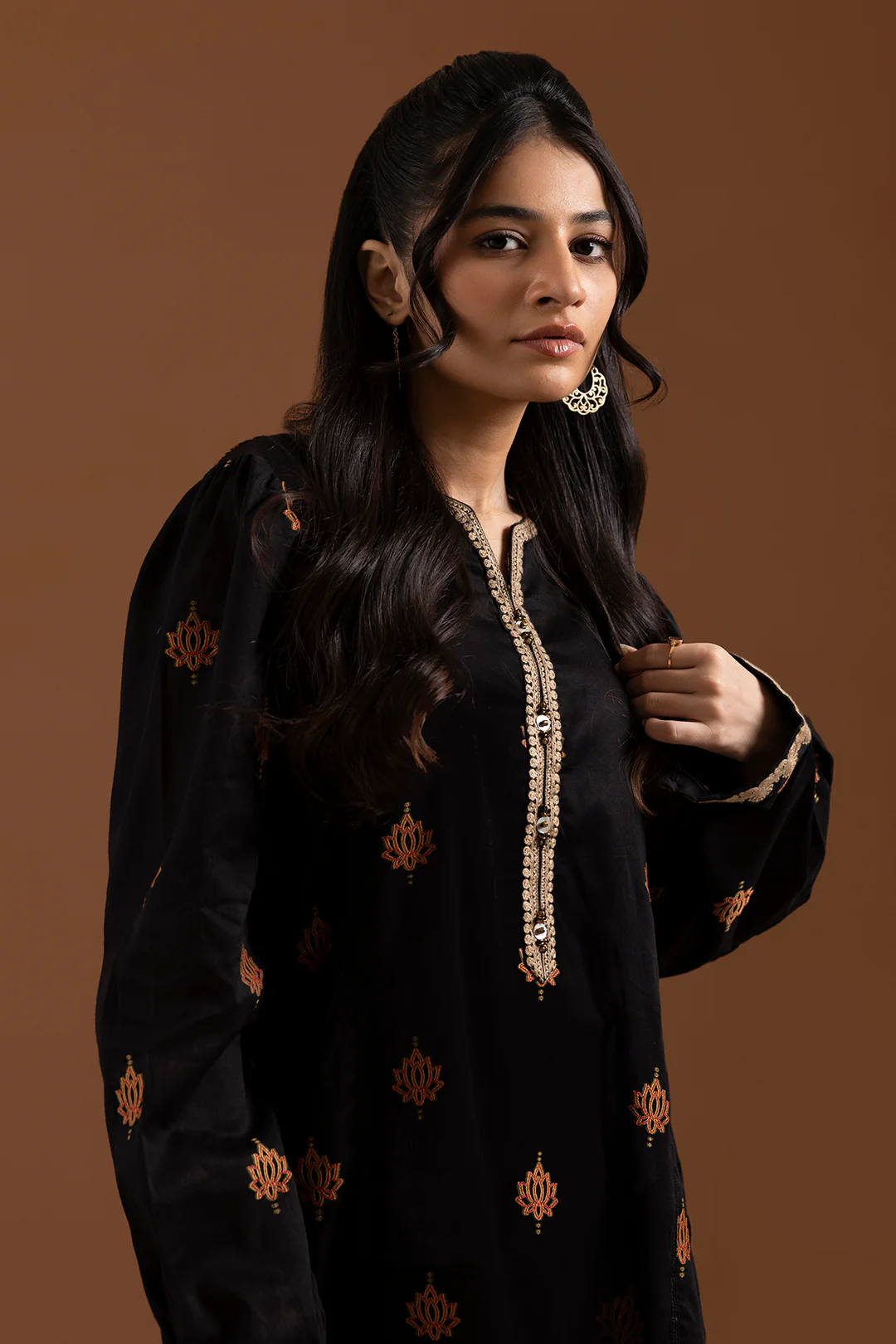 Embroidered Kurta Trouser - 3369 - Image 4