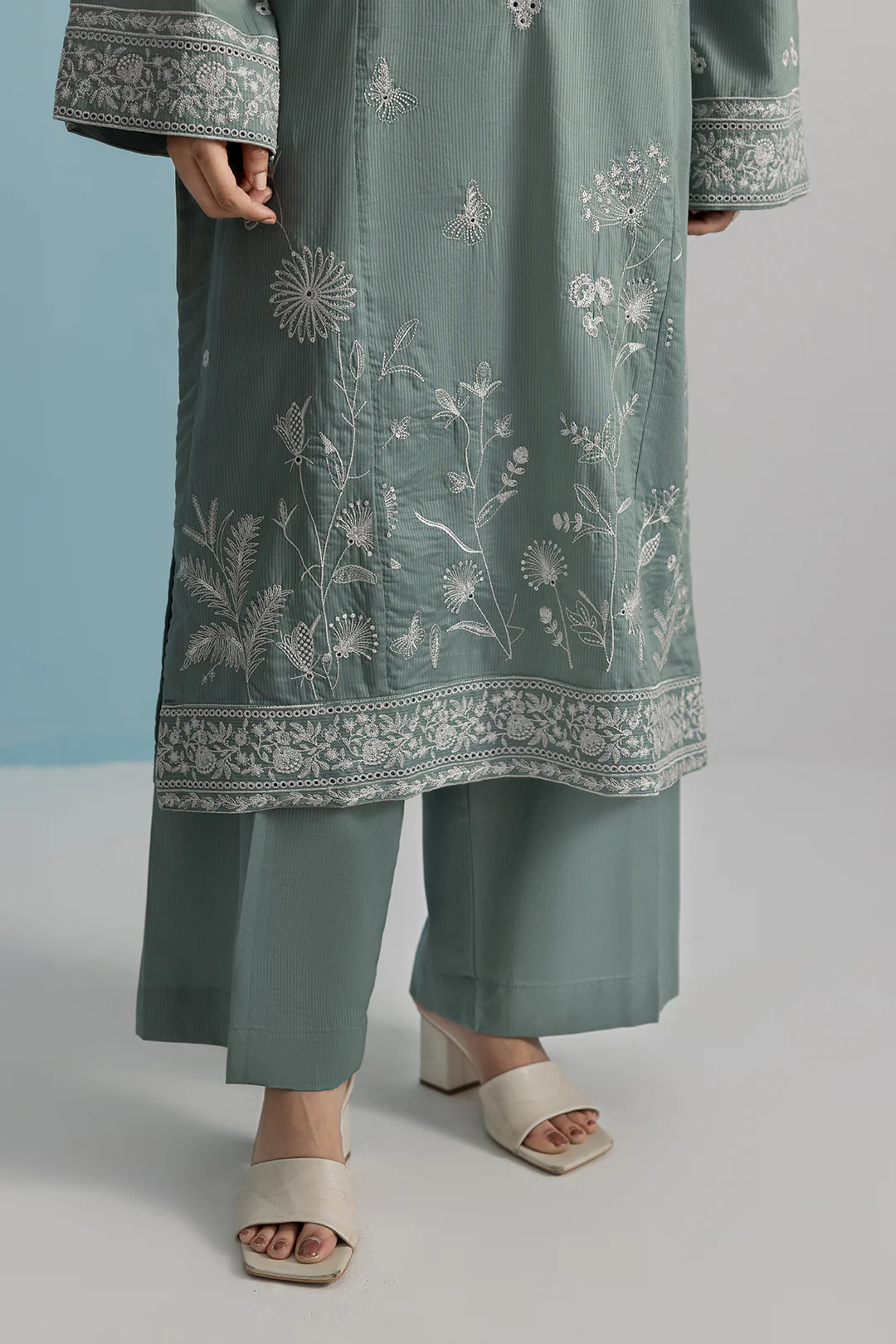 Embroidered Kurta Trouser - 2575 - Image 7