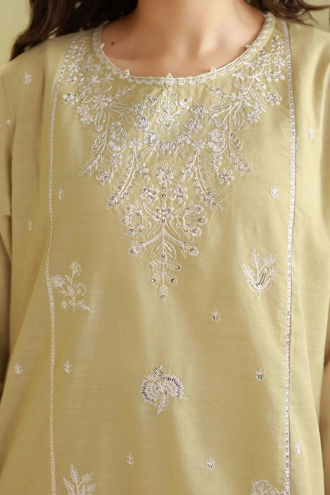 Embroidered Kurta Trouser - 2576 - Image 5