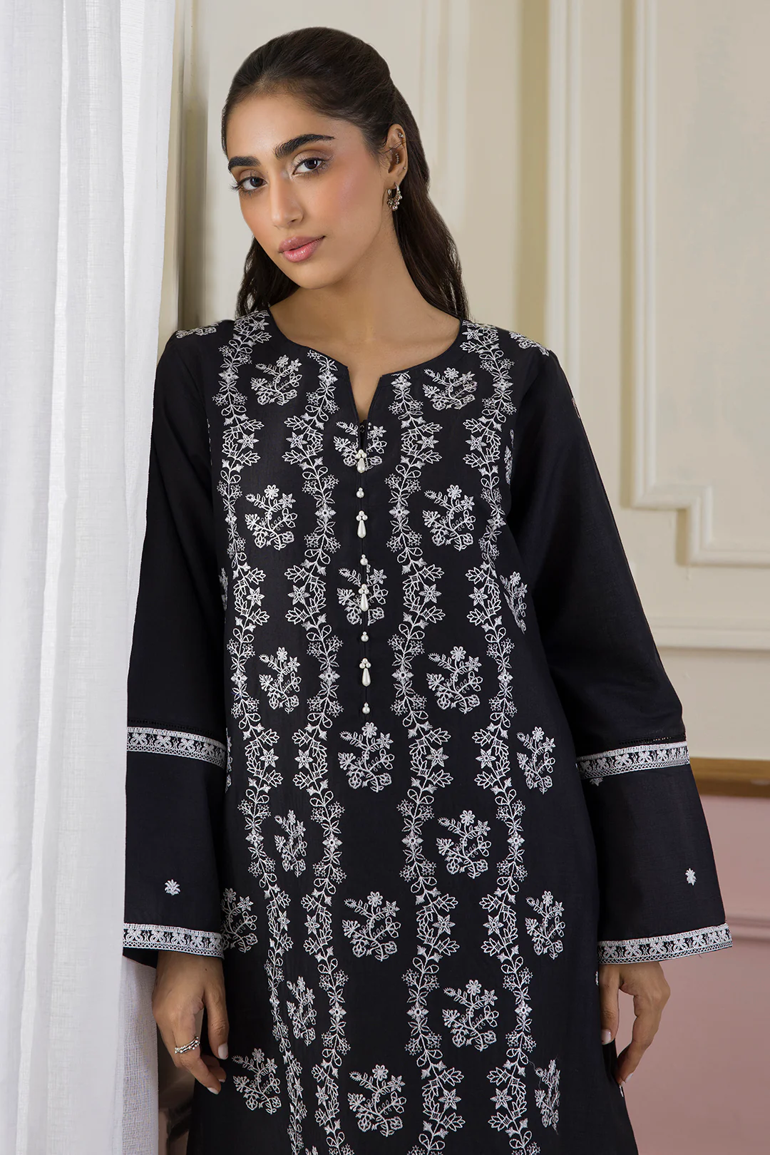 Embroidered Kurta - 3327 - Image 4