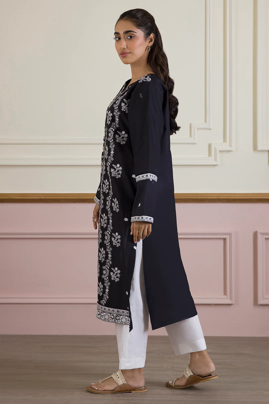Embroidered Kurta - 3327 - Image 8
