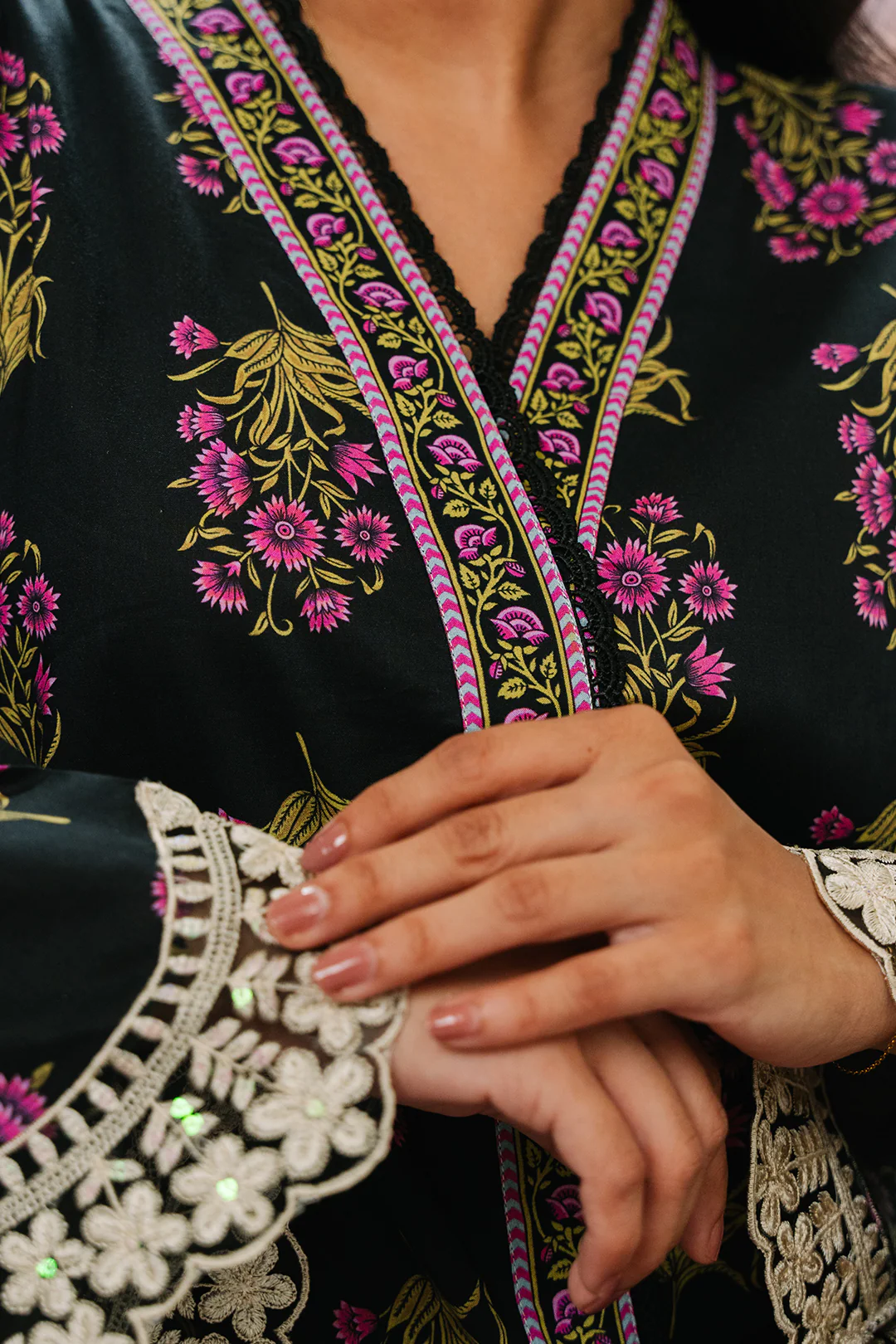 Embroidered Kurta - 2798 - Image 4