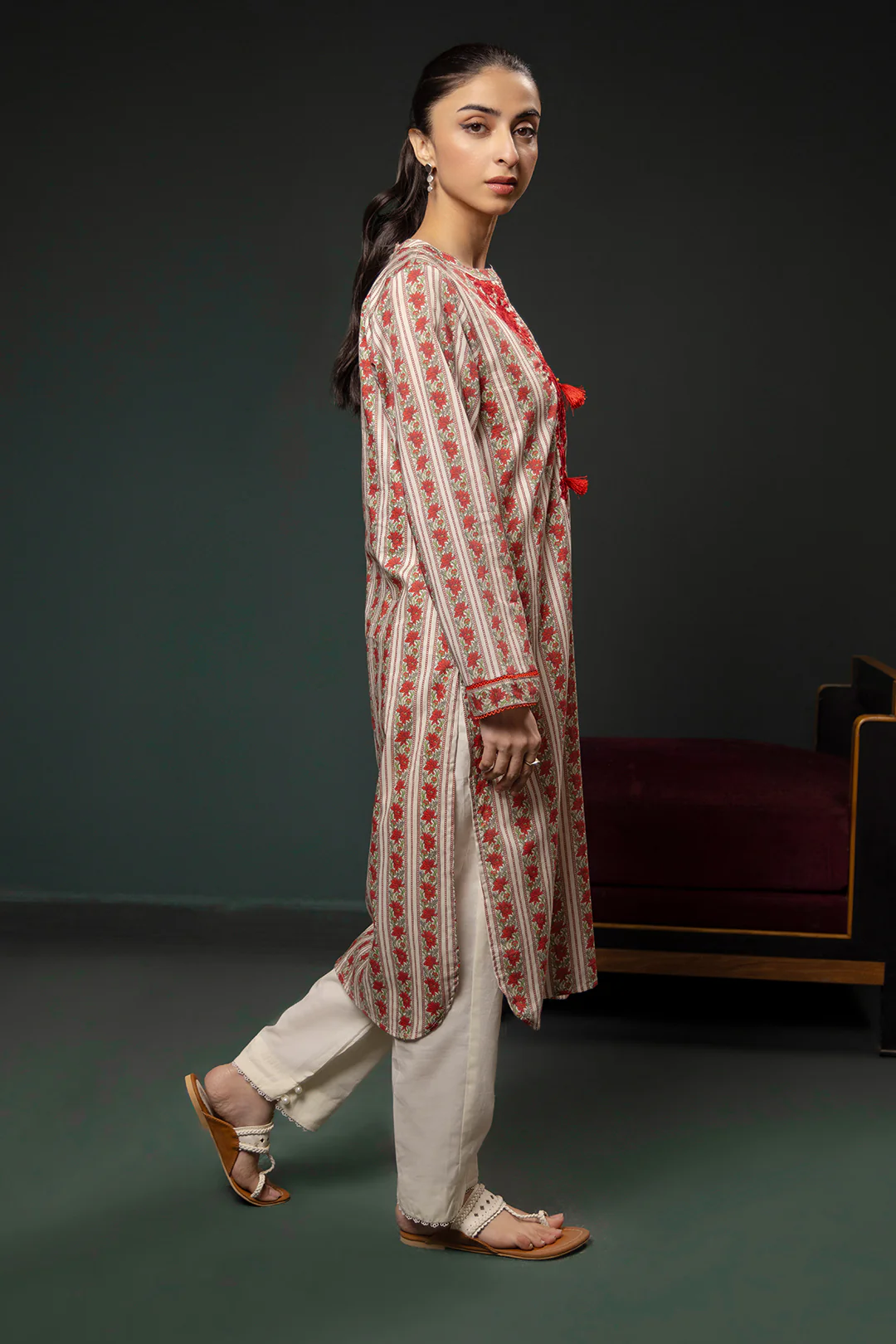 Embroidered Kurta - 2864 - Image 4
