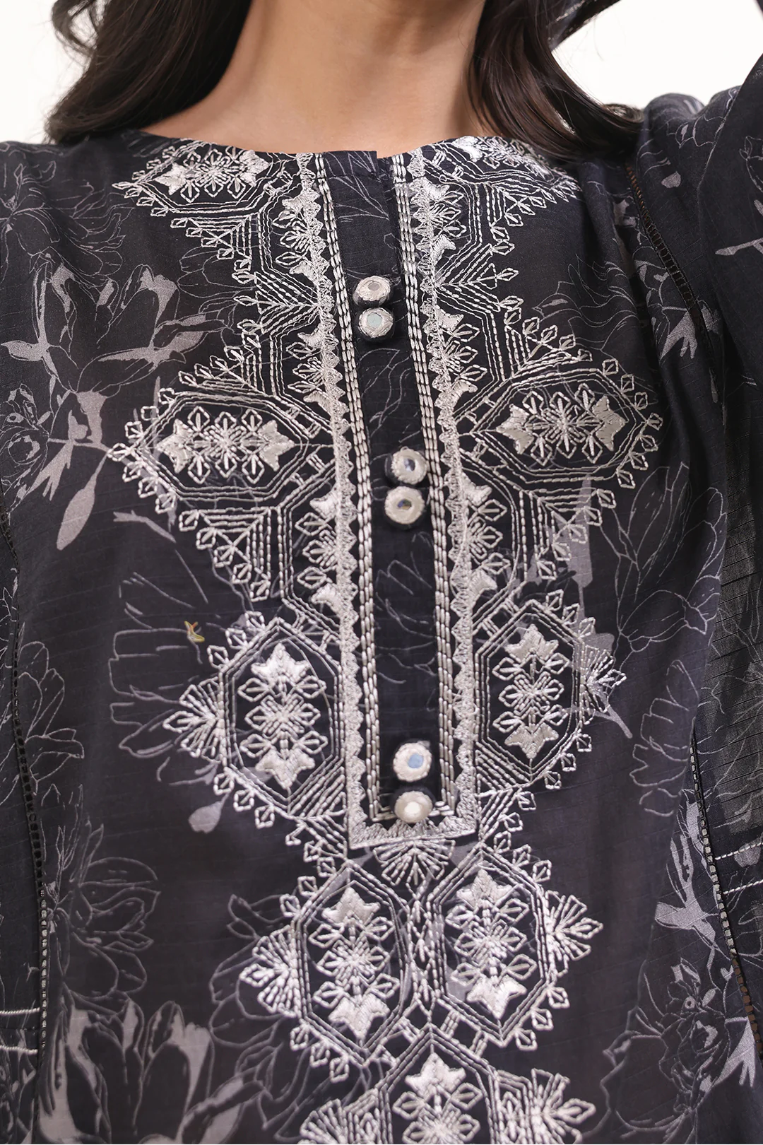 Embroidered Kurta - 1665 - Image 4