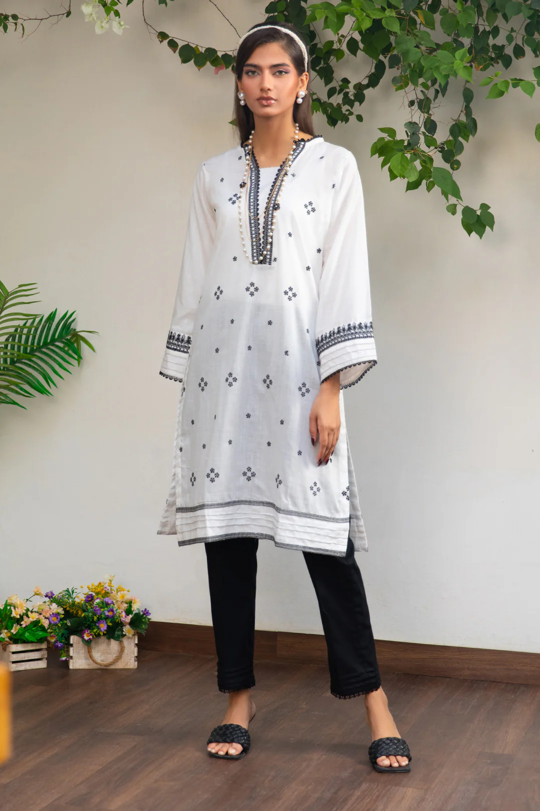 Embroidered Kurta - 1677 - Image 2