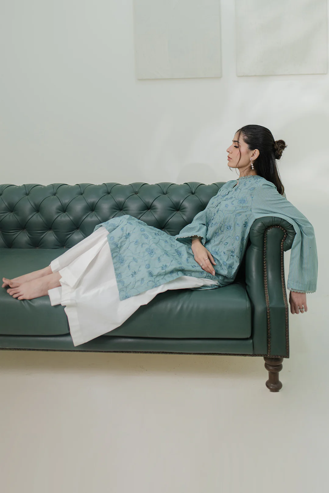 Embroidered Kurta - 1870 - Image 5