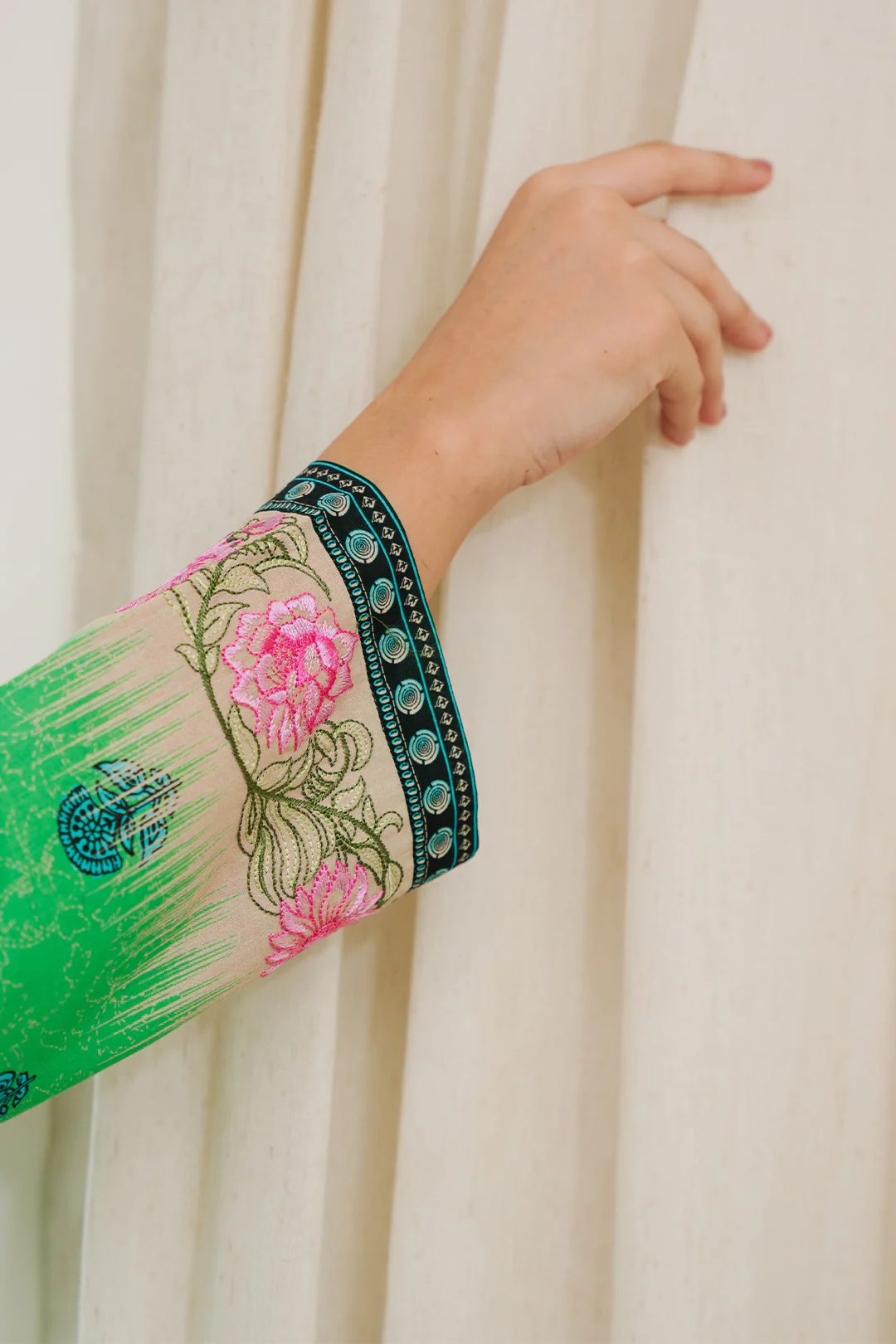 Embroidered Kurta - 2040 - Image 4