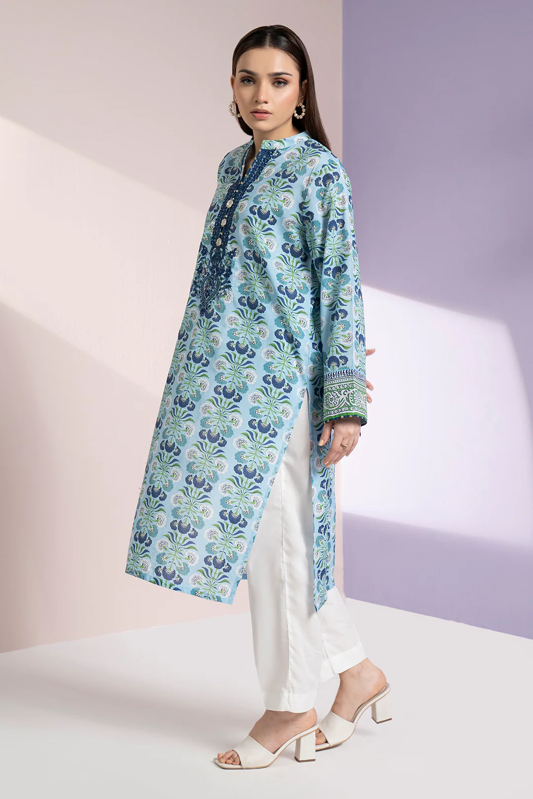 Embroidered Kurta - 1591 - Image 3