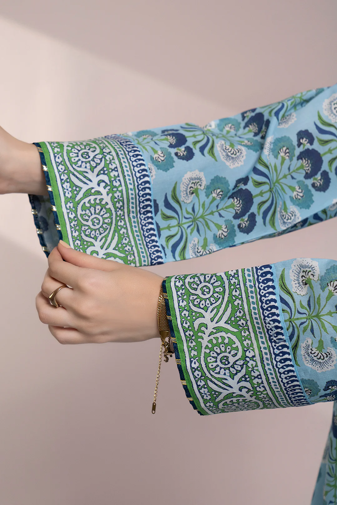 Embroidered Kurta - 1591 - Image 4