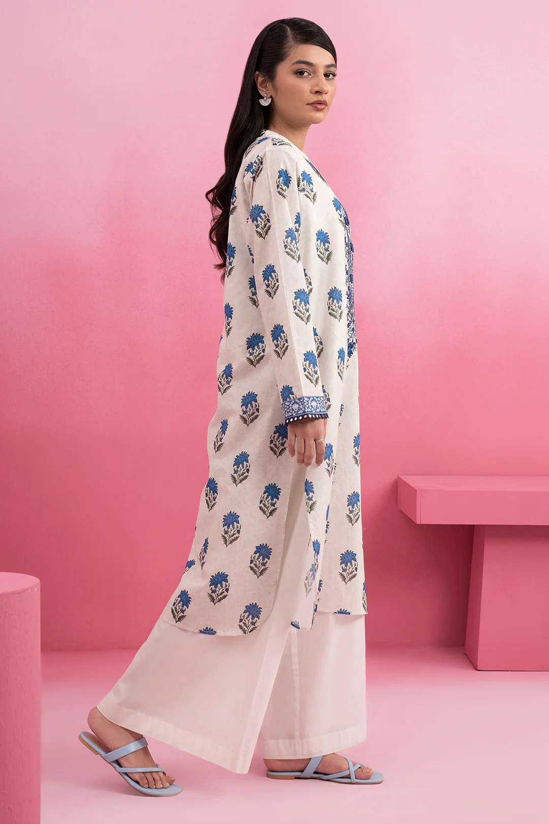 Embroidered Kurta - 1593 - Image 4