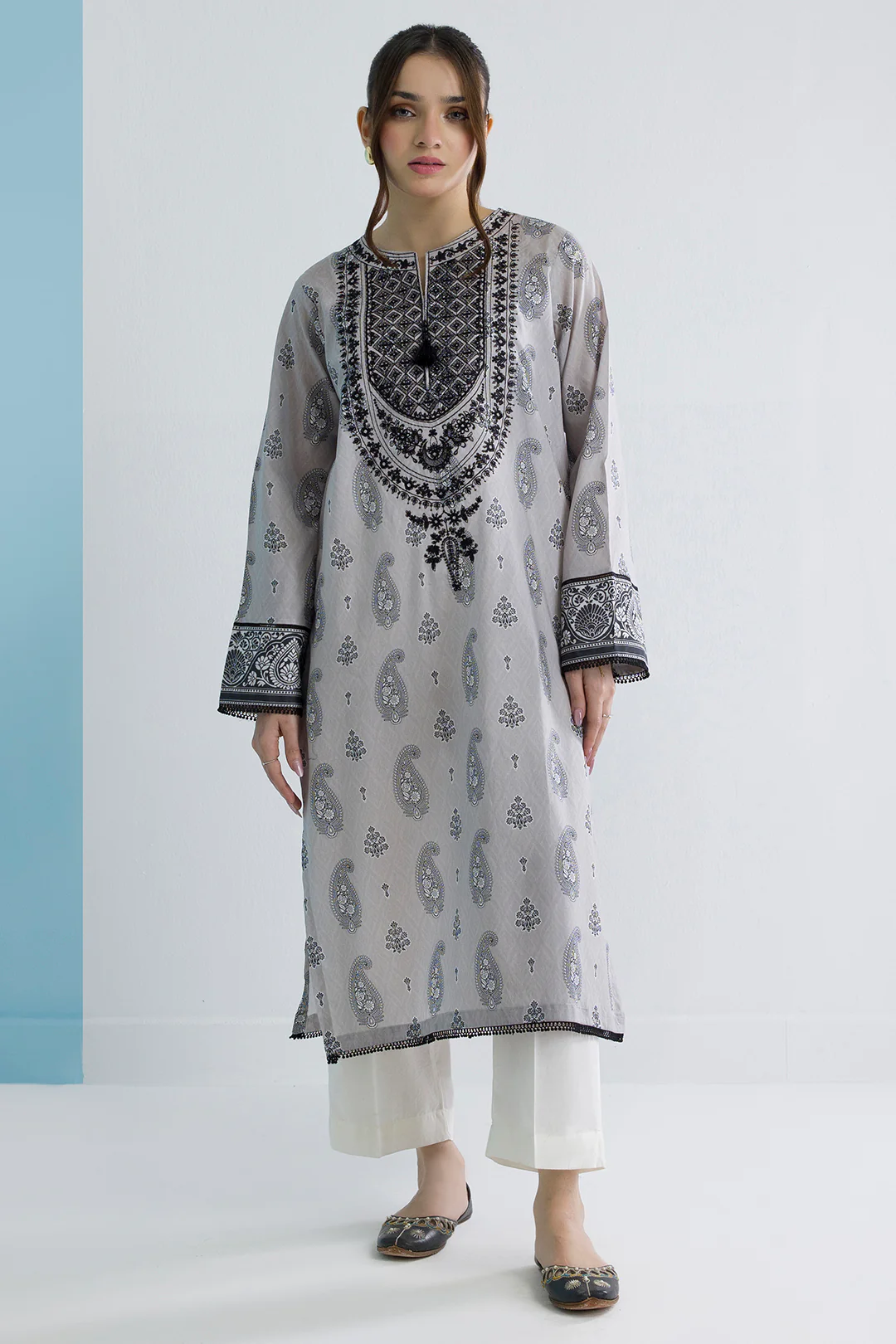 Embroidered Kurta - 2072 - Image 6