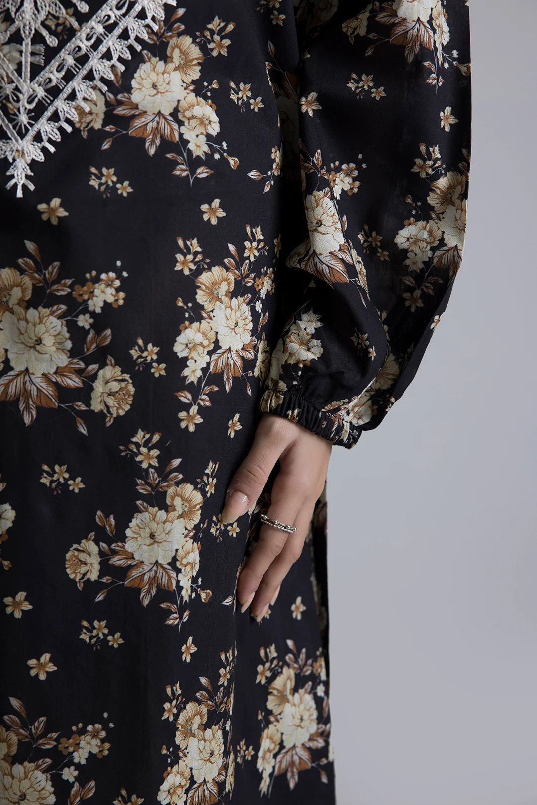 Embroidered Kurta - 2152 - Image 6