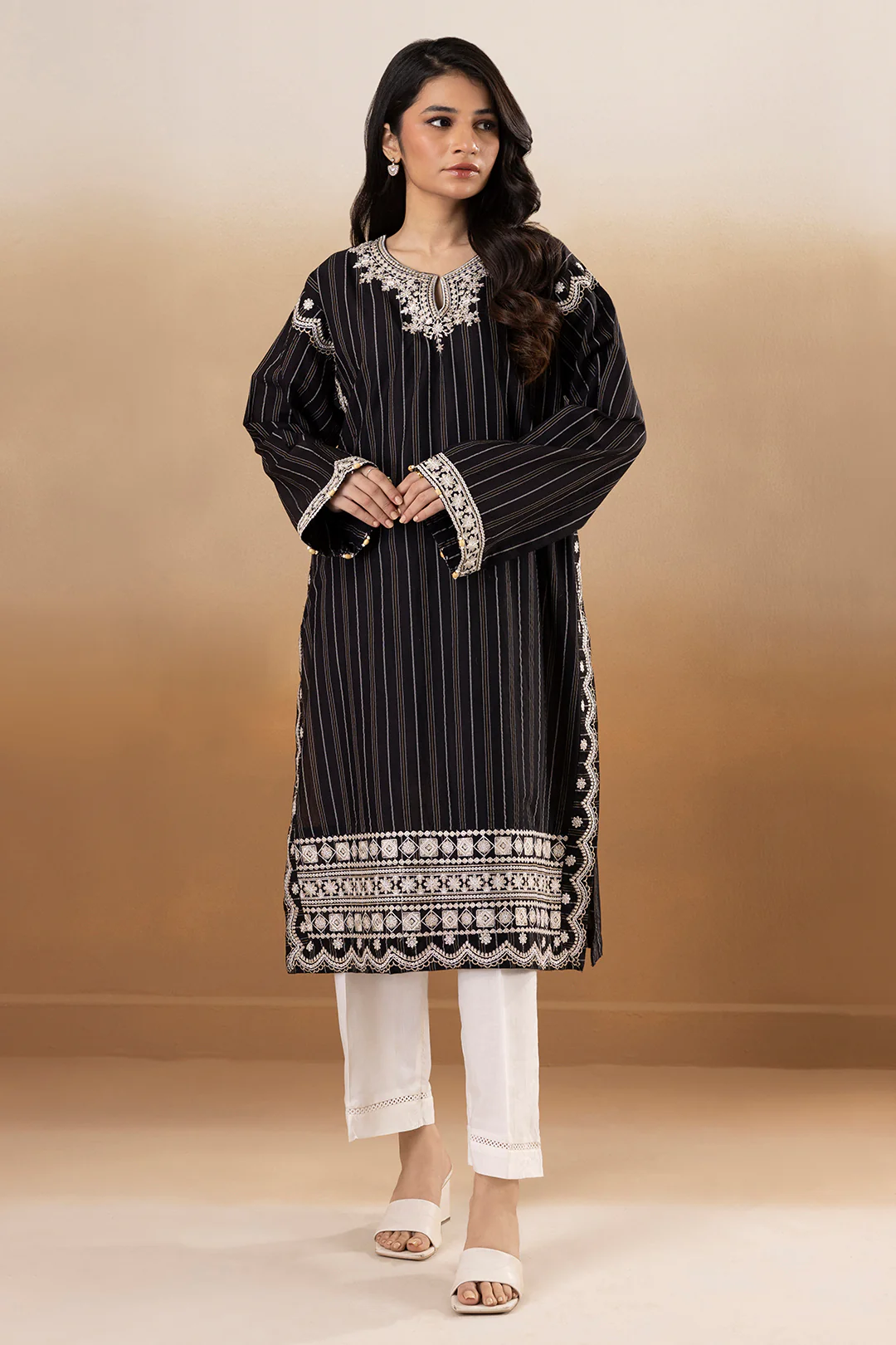 Embroidered Kurta - 2553 - Image 2