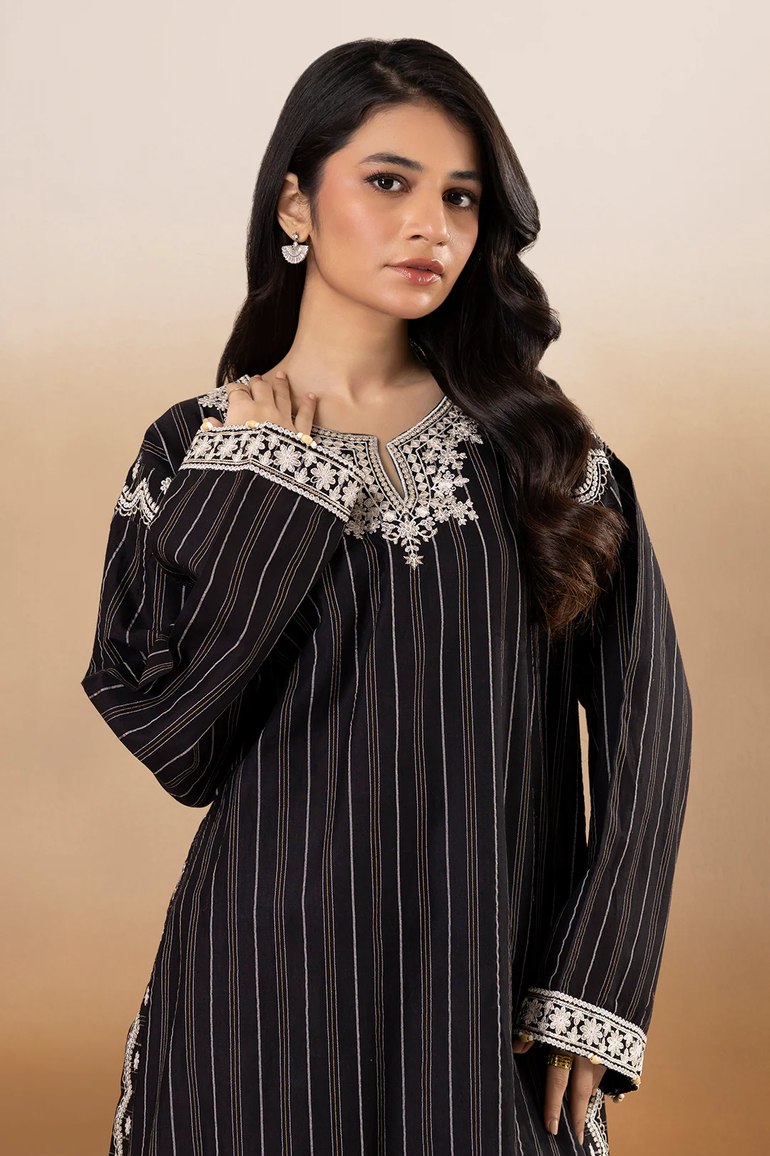 Embroidered Kurta - 2553 - Image 5