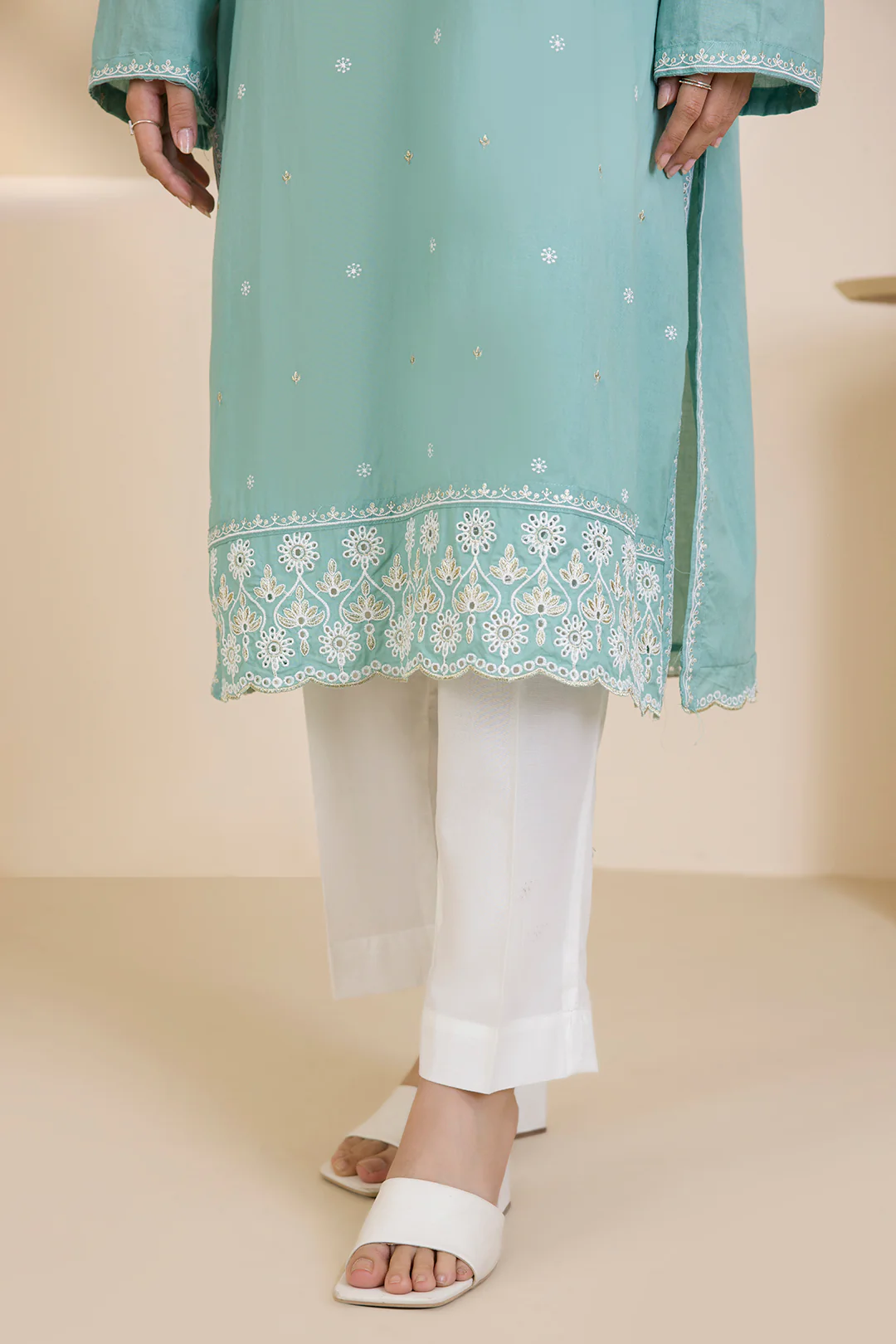 Embroidered Kurta - 2592 - Image 10