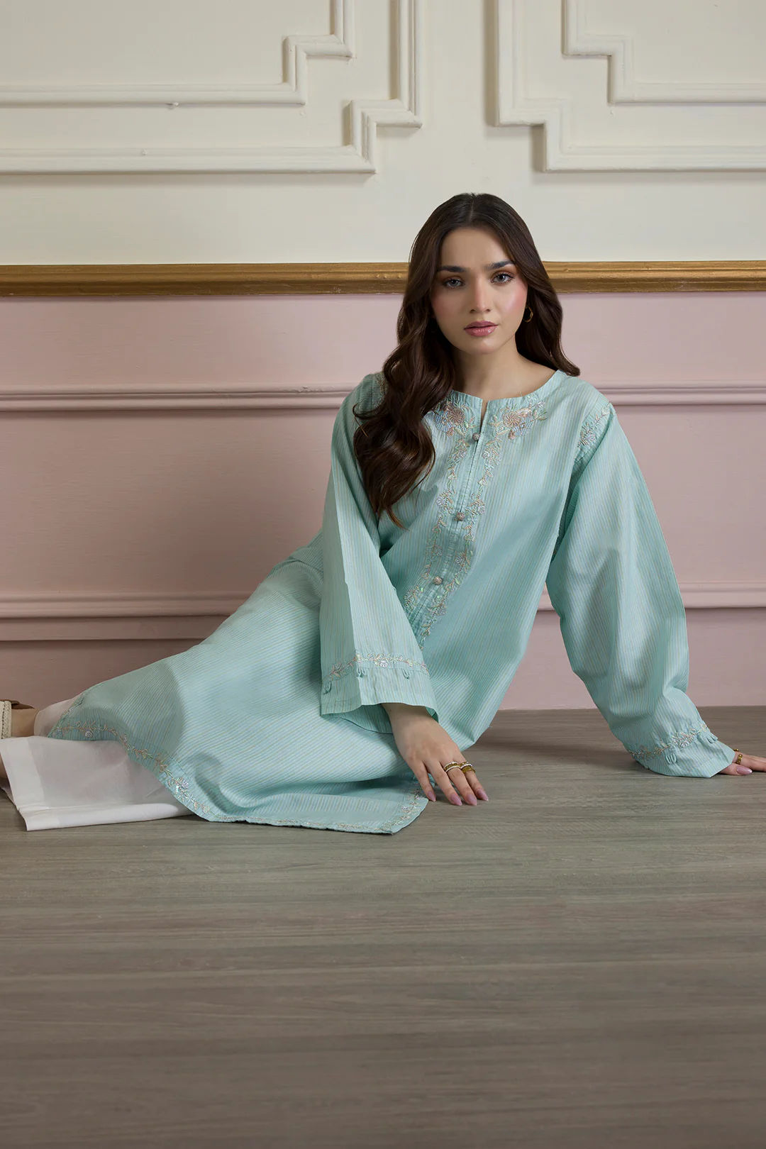 Embroidered Kurta - 2617 - Image 9