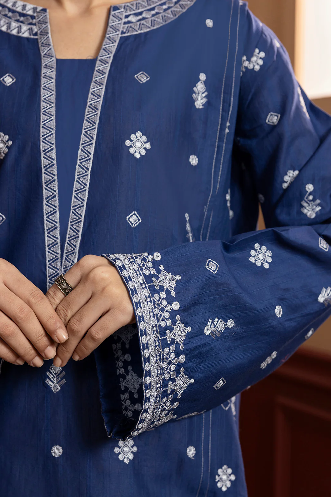 Embroidered Kurta - 2619 - Image 6
