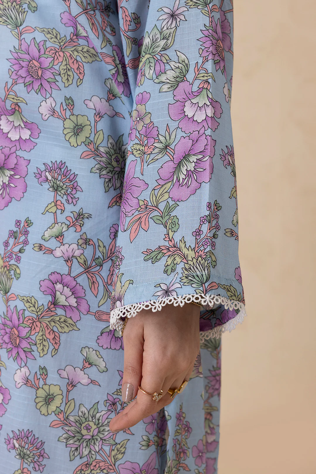 Kurta - 2001 - Image 6