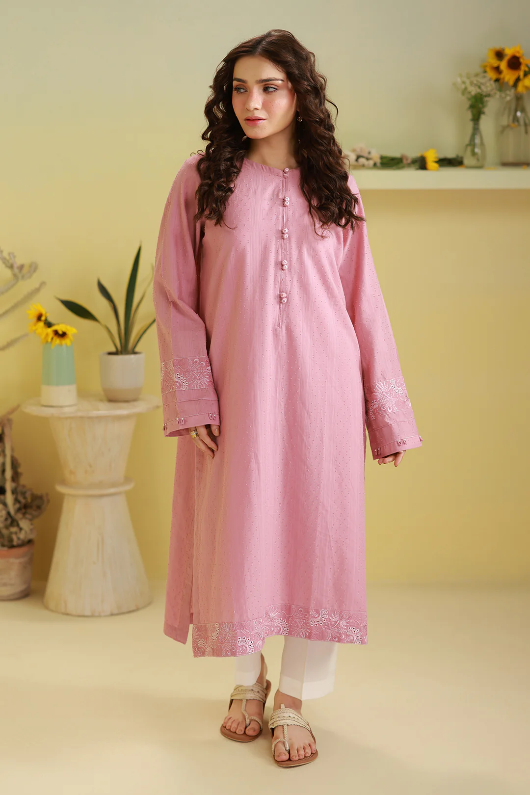 Embroidered Kurta - 2528 - Image 4