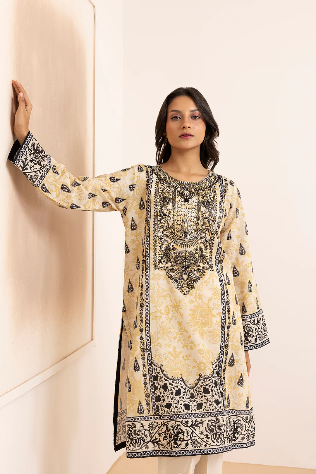 Embroidered Kurta - 2733 - Image 3
