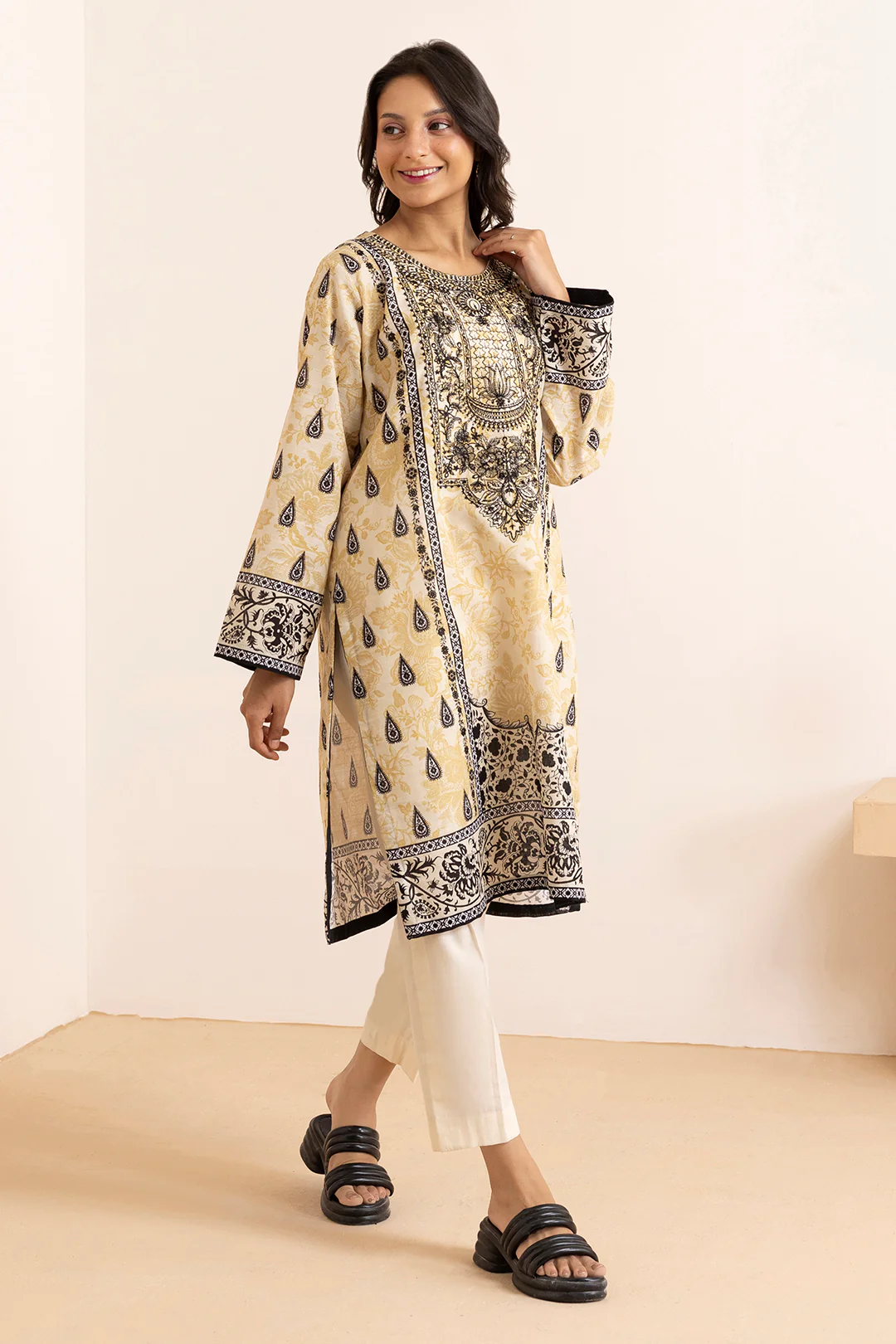 Embroidered Kurta - 2733 - Image 7