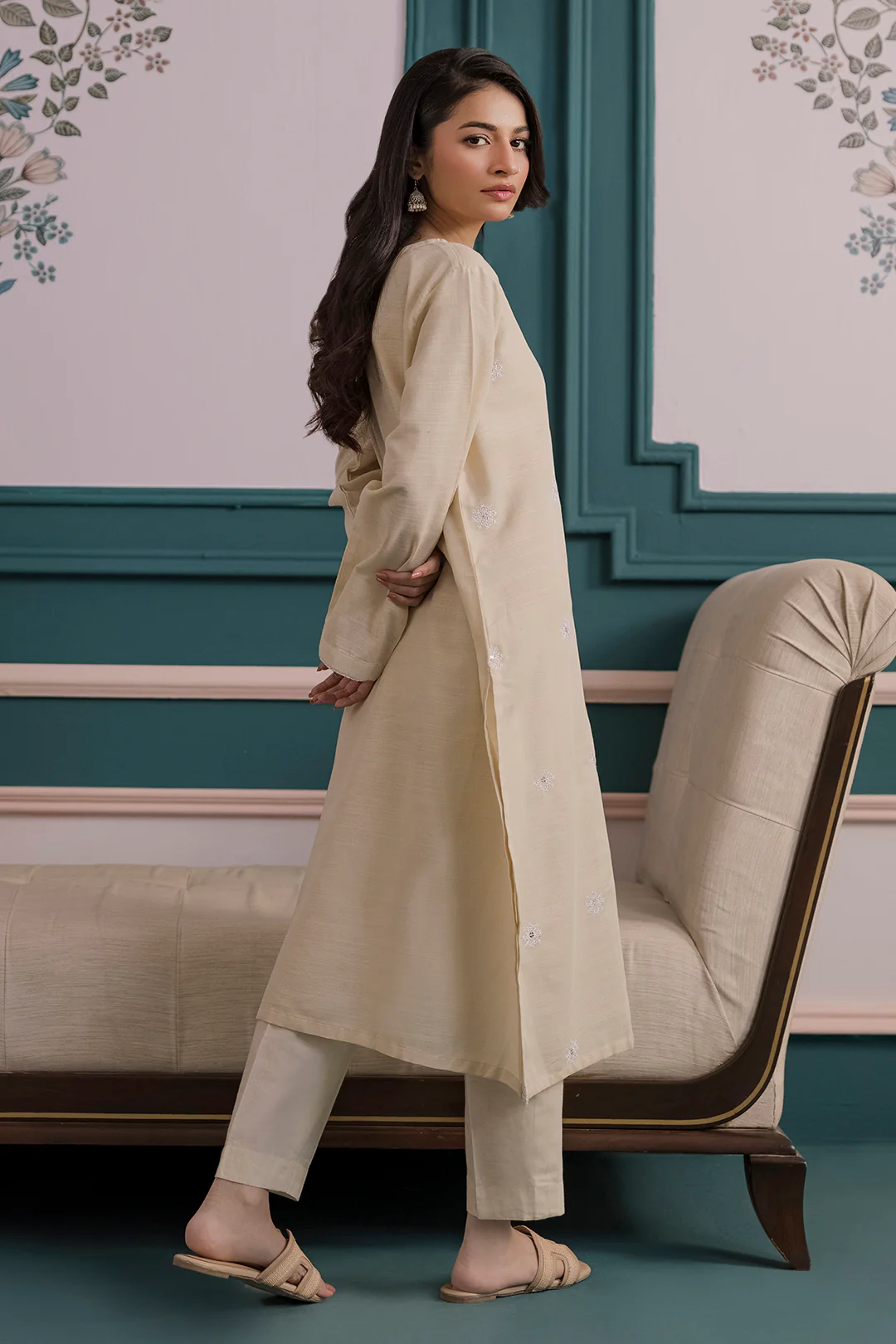 Embroidered Kurta - 2818 - Image 5