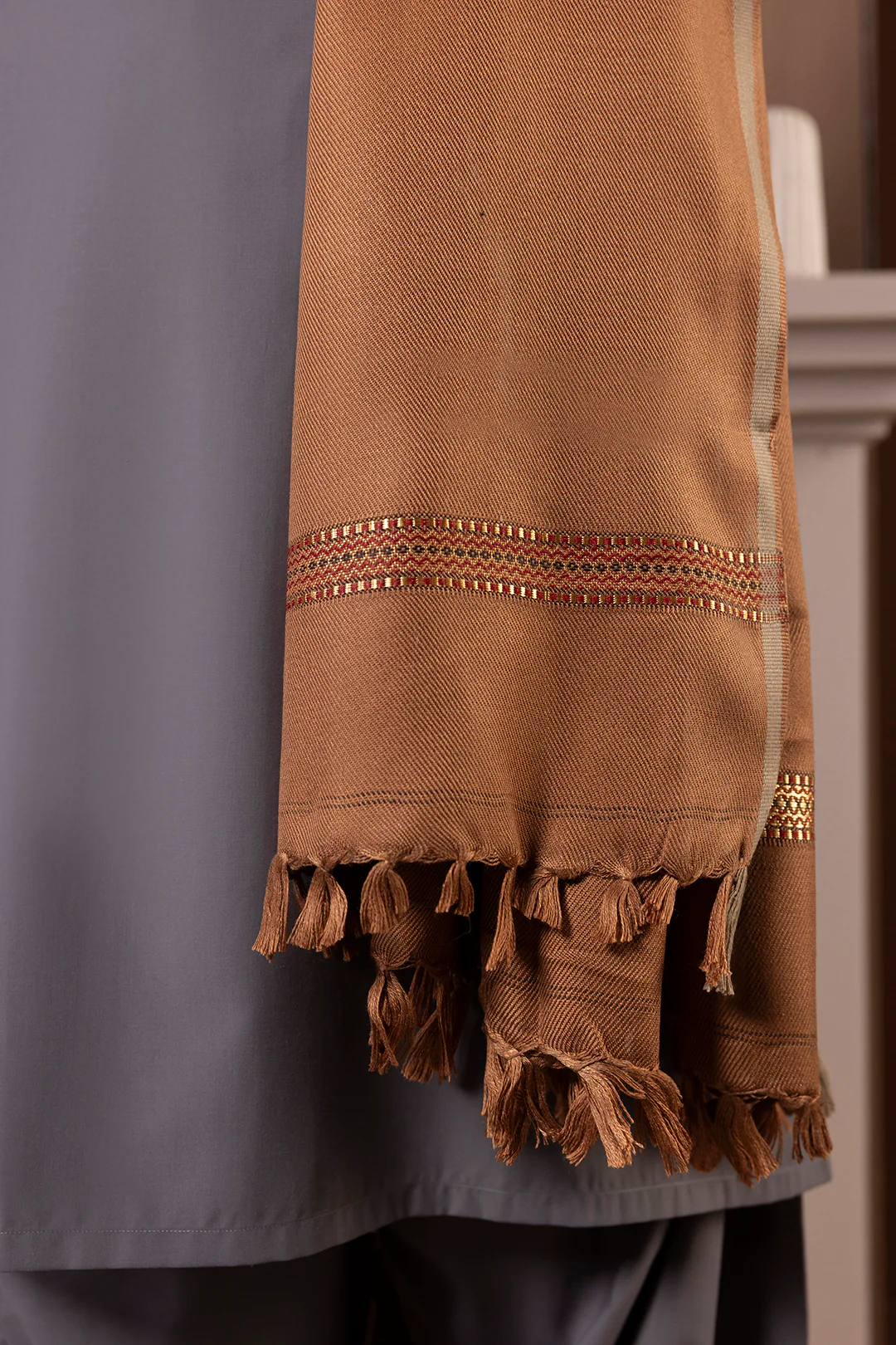 Men Shawl - 5009 - Image 11