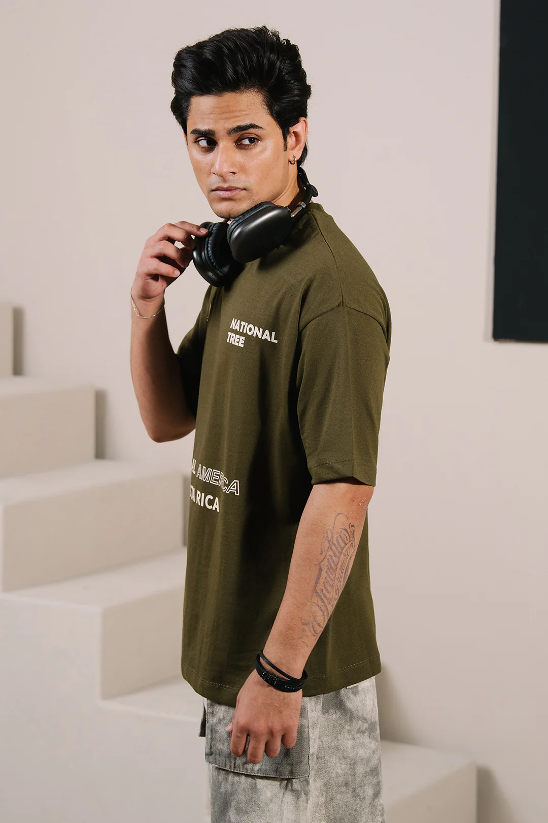 Oversized Graphic T-Shirt - D026 - Image 2