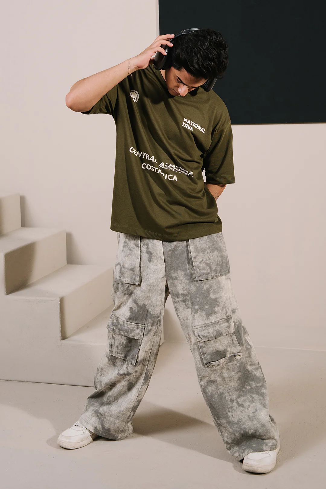 Oversized Graphic T-Shirt - D026 - Image 5