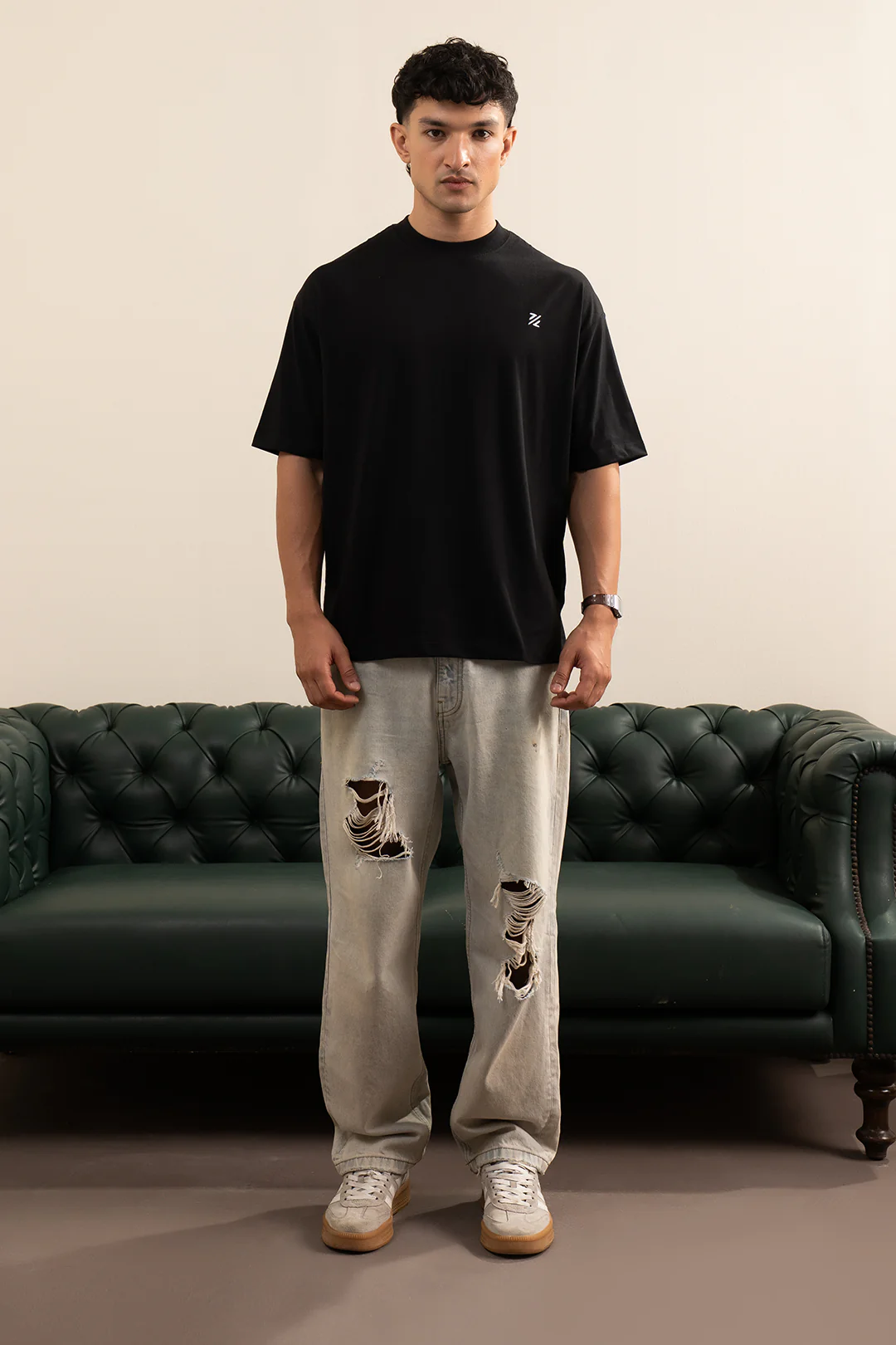 Oversized Graphic T-Shirt - D030 - Image 3