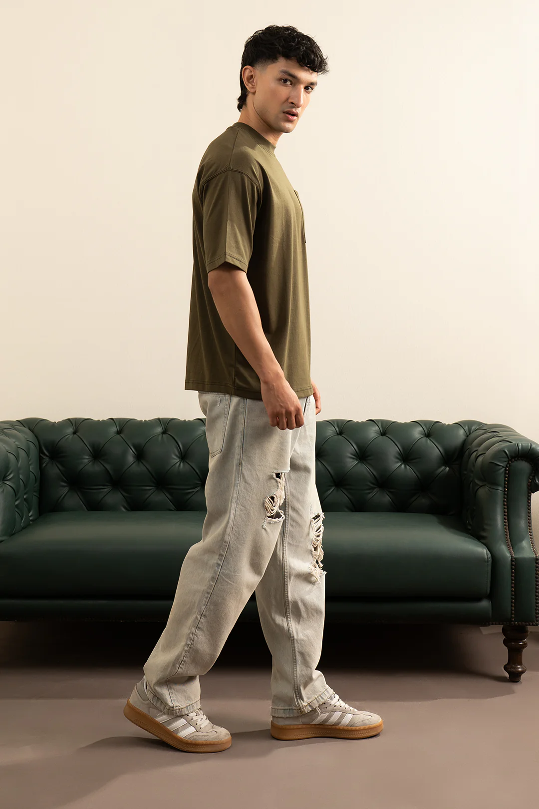 Basic Oversized Pocket T-Shirt - D052 - Image 5