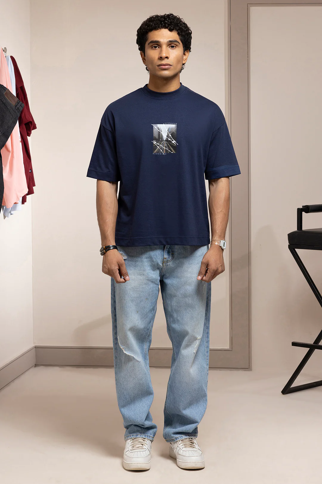 Oversized Graphic T-Shirt - D086 - Image 2