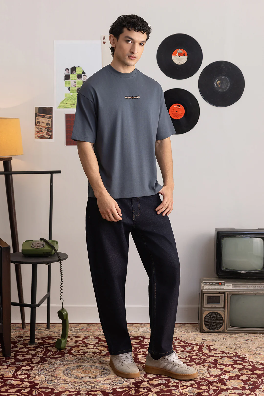 Oversized Graphic T-Shirt - D099 - Image 3