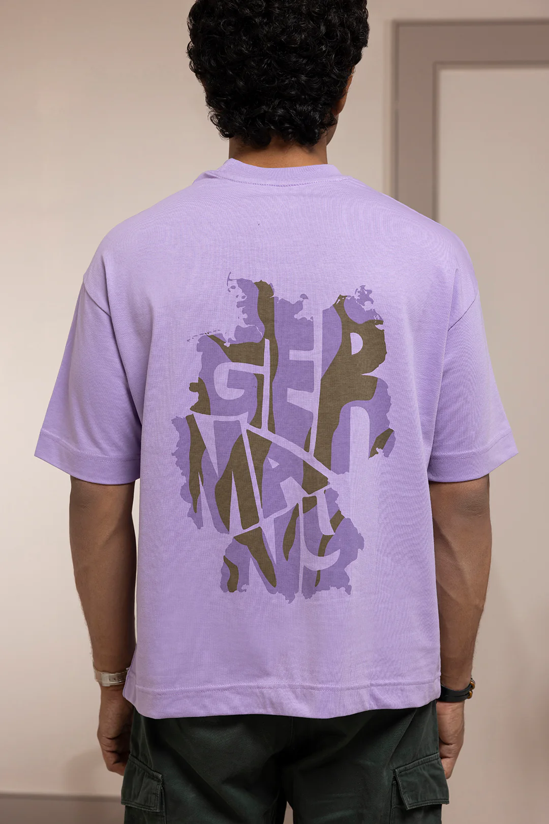 Oversized Graphic T-Shirt - D100 - Image 2