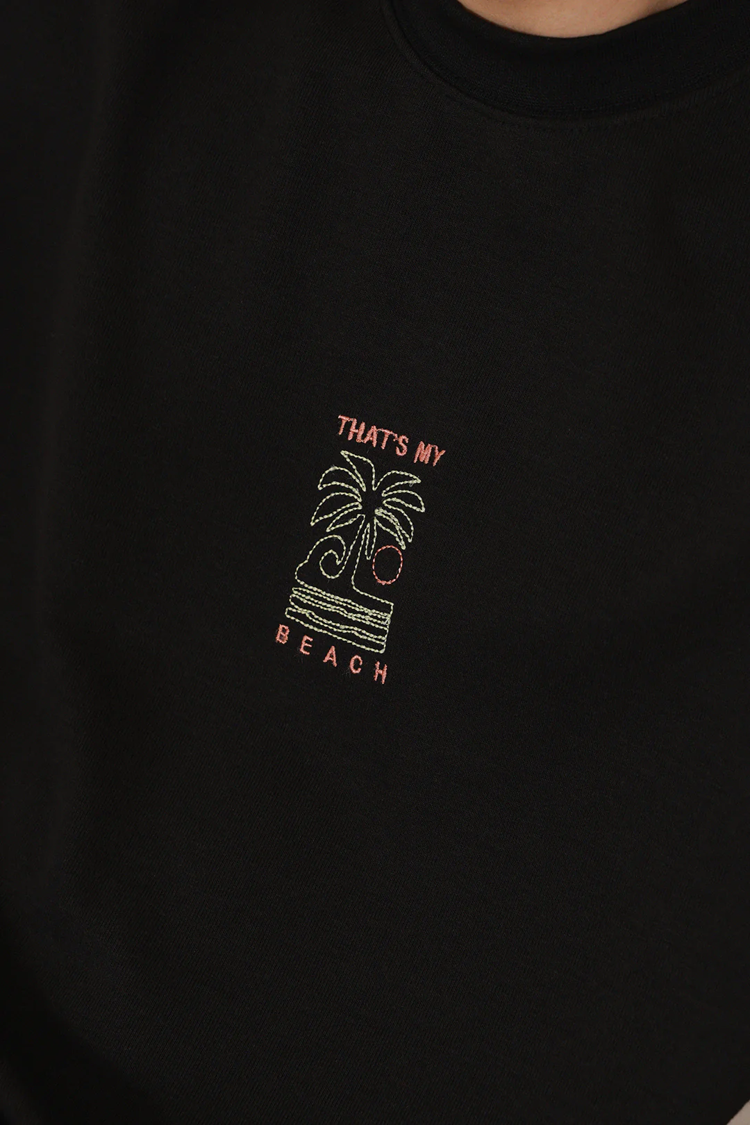 Oversized Graphic T-Shirt - D111 - Image 3