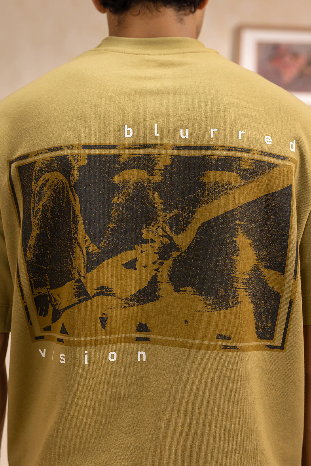 Oversized Graphic T-Shirt - D142 - Image 2