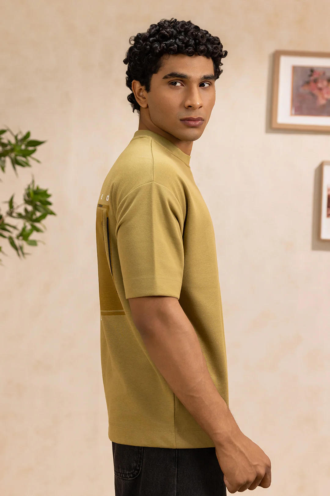 Oversized Graphic T-Shirt - D142 - Image 3